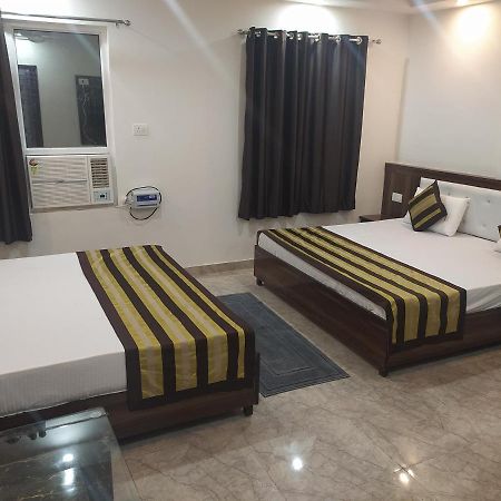 Hotel Royal Central By Akc Hotels Haridwār Exteriör bild