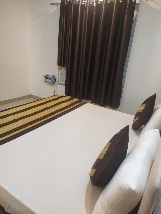 Hotel Royal Central By Akc Hotels Haridwār Exteriör bild